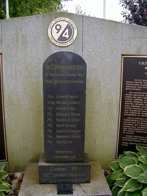 Friedensdenkmal / Peace Monument